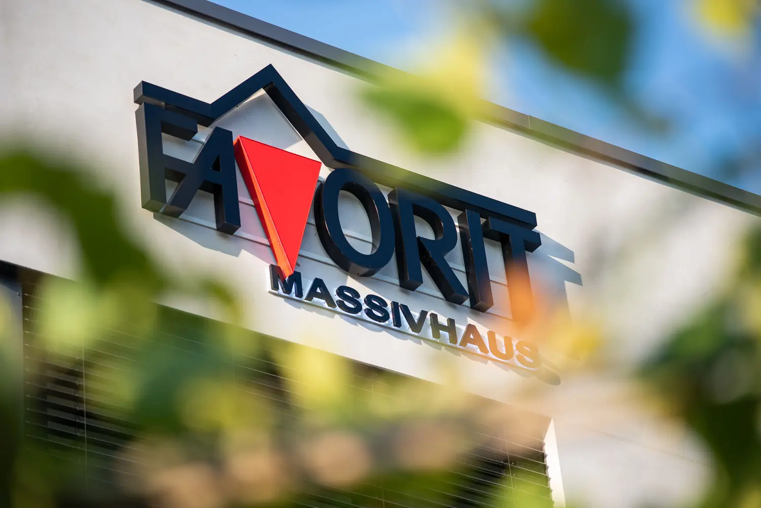 Attraktive Wohnen GmbH FAVORIT-Massiv­häusern